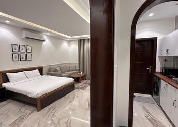 استديو بأثاث مريح وبسيط 