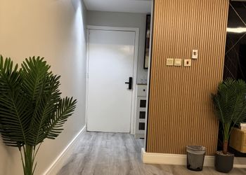 استديو بدخول ذاتي وتصميم هادئ 