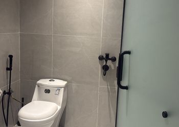 استديو بسرير ماستر وجلسة جانبية 