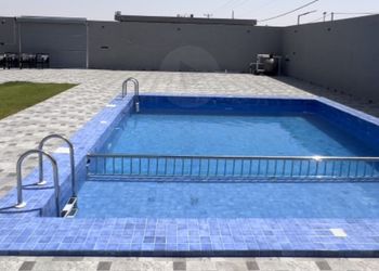 شاليه بمسبح وجلسه خارجيه