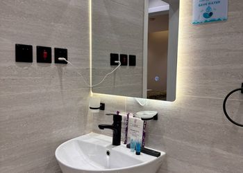 استديو بسرير ماستر وجلسة جانبية