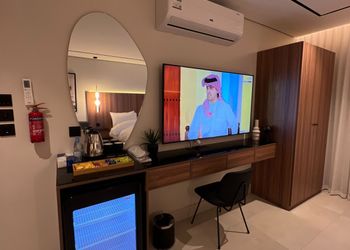 استديو بسرير ماستر وجلسة 