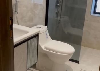 شقة بثلاث غرف نوم وصالة