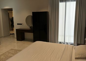 استديو هادئ بسرير ماستر 