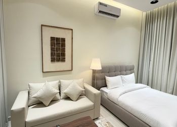 استديو هادئ بسرير ماستر