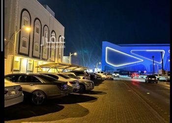 استديو بسرير ماستر وجلسة جانبية