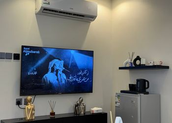 استديو بسرير ماستر وجلسة جانبية 