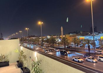 استديو بسرير ماستر وجلسة جانبية 