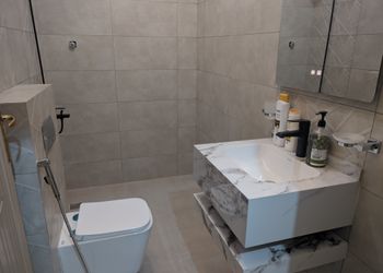 استديو هادئ بسريرين فردية