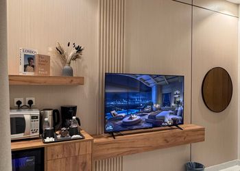 استديو بسرير ماستر وجلسة جانبية