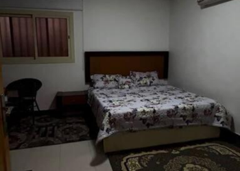 شاليه بجلسة خارجية وصالة جلوس