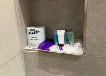 استديو بسرير ماستر وجلسة جانبية