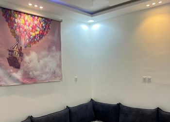 شاليه بمسطح اخضر وجلسة خارجية