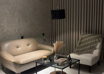استديو بأثاث مريح وبسيط 