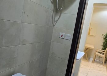 استراحة بمسبح خارجي وجلسة خارجية
