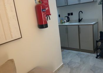 استديو هادئ بحديقة خارجية