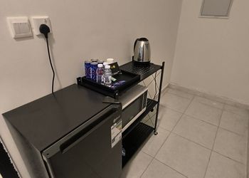 استديو بسرير ماستر وجلسة جانبية