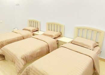 منتجع بمسبحين والعاب مائية 