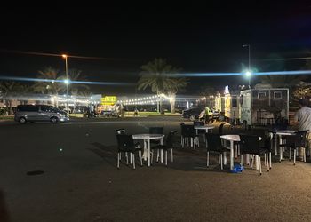 شاليه بصالة جلوس وإطلالة مميزة 