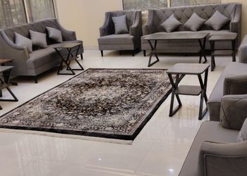 استراحة بجلسة خارجية ومسطح اخضر