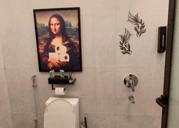 استديو بسرير ماستر وجلسة جانبية 