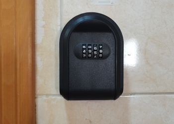 استديو بسرير ماستر وجلسة 