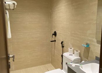 استديو بسرير ماستر وجلسة جانبية