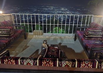 استراحة بصاله أنيقة وجلسة خارجية