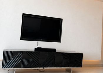 شقة بغرفة و صالة و إطلالة مميزة 