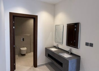 استراحة بجلسة خارجية ومسبح