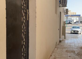 استديو بسرير ماستر وجلسة 