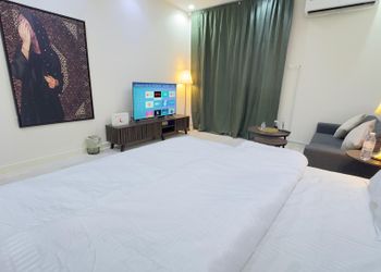 استديو بسرير ماستر وجلسة جانبية 