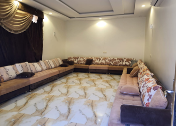 استراحة بمسبح وملعب كورة قدم 