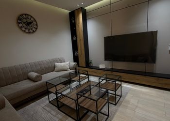 شقة  بصالة جلوس وغرف نوم