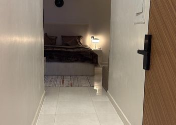 استديو هادئ بسرير ماستر 
