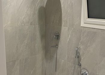 استديو هادئ بدخول ذاتي 