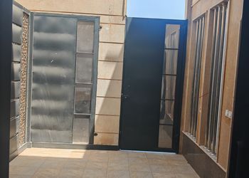 شاليه بصاله انيقة وجلسة ارضيه