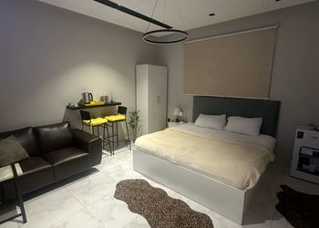 استديو بسرير ماستر ودخول ذاتي