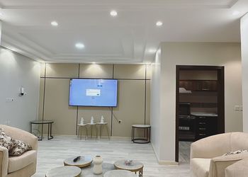 شقه كبيره فخمه بخمس غرف