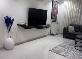 شقة واسعة بدخول ذاتي