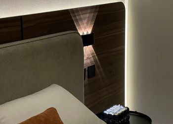 شقة راقية بصالة ودخول ذاتي 