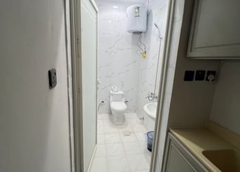 استديو بسرير ماستر وجلسة جانبية 