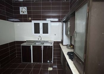 استراحة بمسبح خارجي وجلسة خارجية