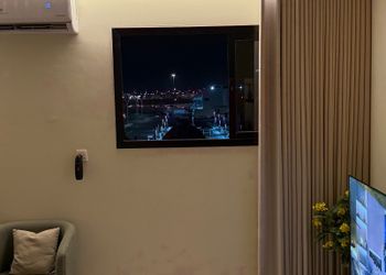 استديو هادئ بسرير ماستر