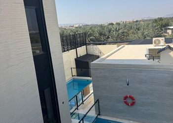 شاليه بمسبح
