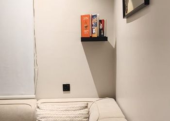 استديو بسرير ماستر