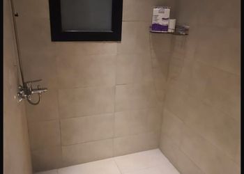 استديو بسرير ماستر وجلسة جانبية 