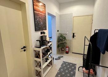 استديو هادئ بسرير ماستر 