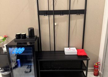 استديو بسرير ماستر وجلسه جانبيه