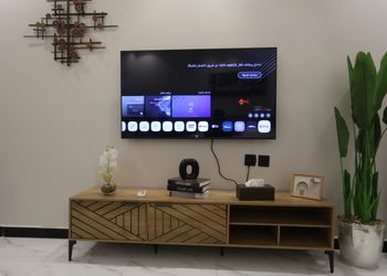 استديو بأثاث مريح وبسيط